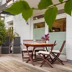Strandnahe Und Moderne Mit Terrasse, Ravensberg, *