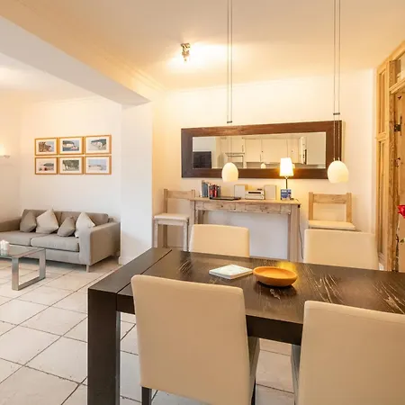 Strandnahe Und Moderne Mit Terrasse, Ravensberg, Binz