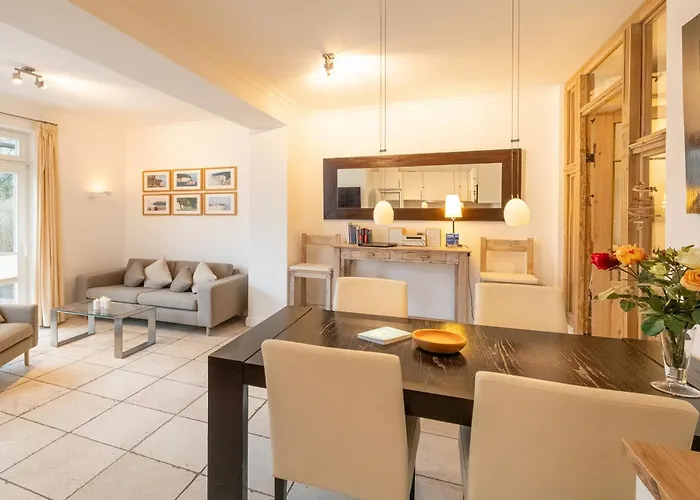 Strandnahe Und Moderne Mit Terrasse, Ravensberg, Binz