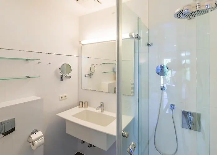 Strandnahe Und Moderne Mit Terrasse, Ravensberg, Apartament